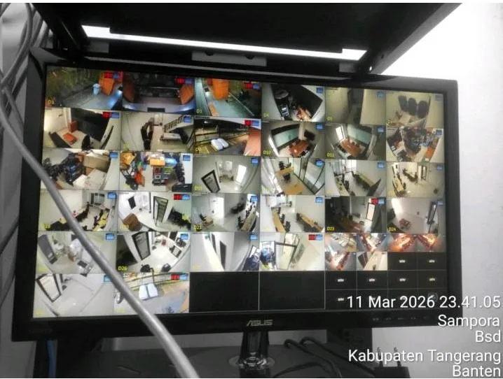 Tampilan monitor CCTV menunjukkan seluruh titik kamera di Murup.id aktif setelah pekerjaan pemasangan dan perbaikan selesai